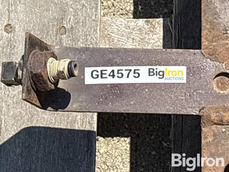 holland-semi-truck-5th-wheel-hitch-image-17