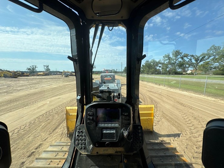 2019-komatsu-d51px-24-image-26