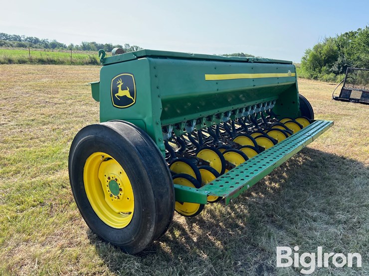 john-deere-450-image-7