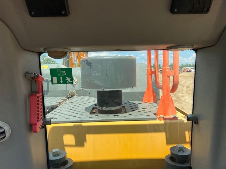 2016-volvo-ec380el-image-43
