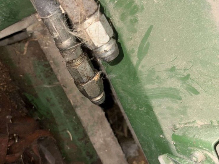 john-deere-700-image-9