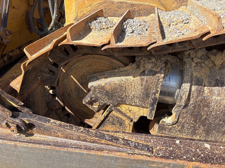 2010-caterpillar-d6t-xl-image-8