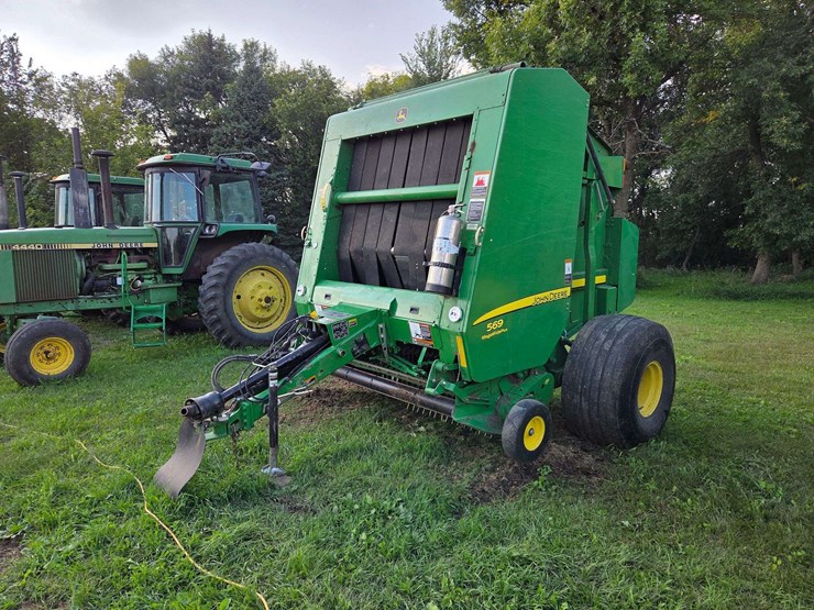 john-deere-569-image-1