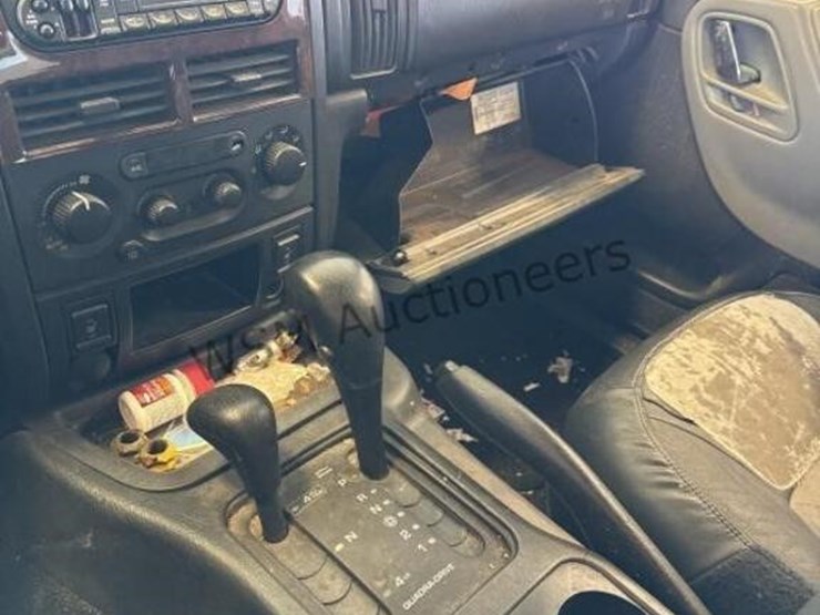 2004-jeep-grand-cherokee-image-15