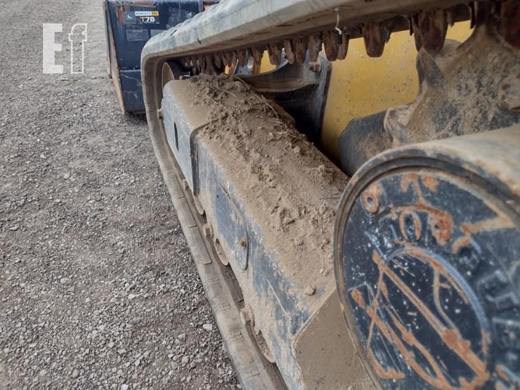2020-deere-325g-image-22