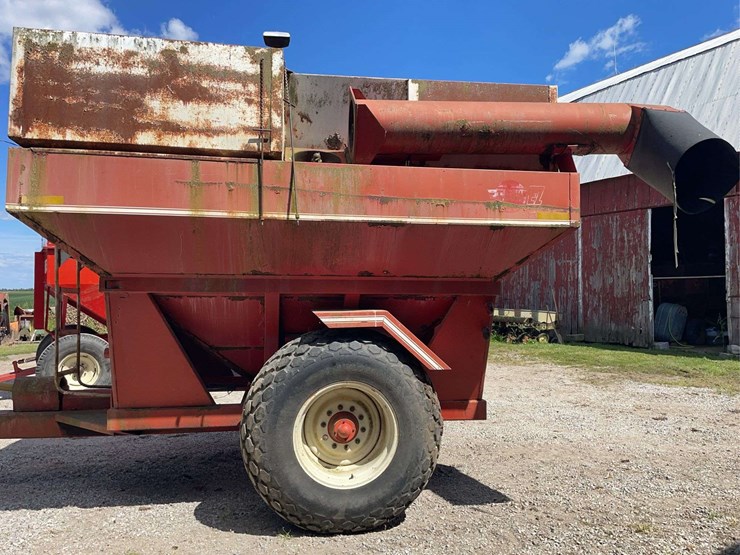 ez-flow-475w-grain-cart-image-14