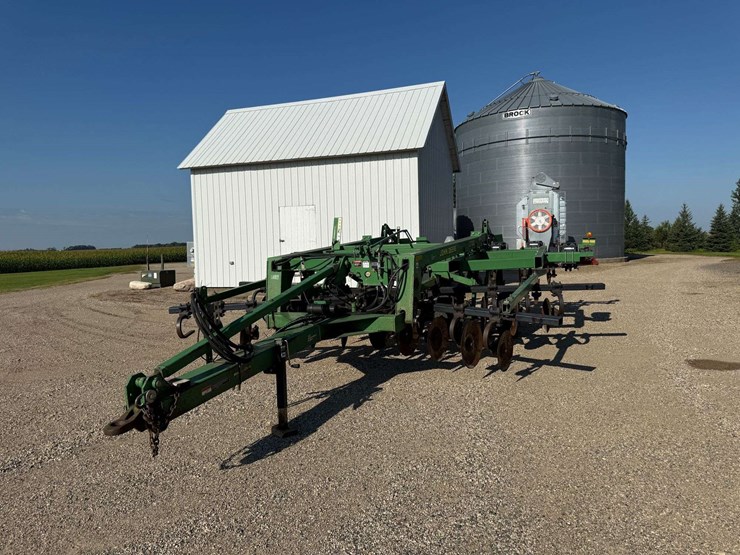 john-deere-2700-image-2