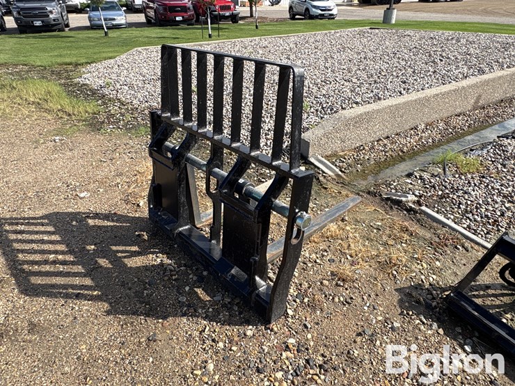 48”-skid-steer-pallet-forks-image-5