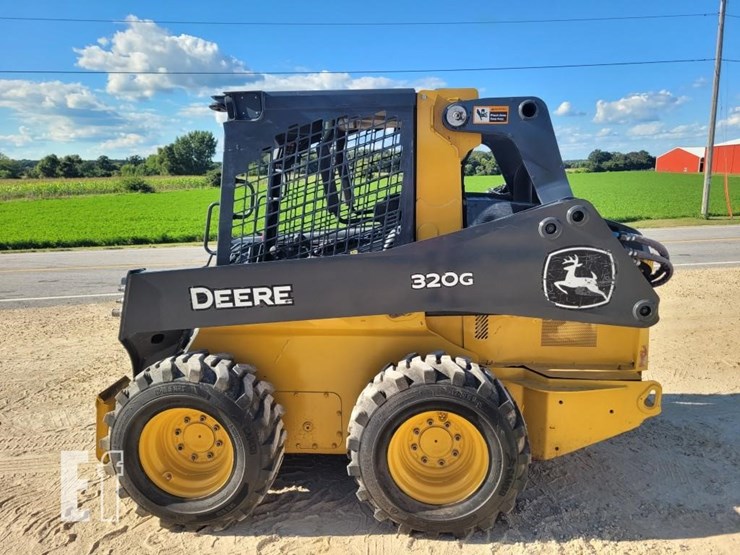 deere-320g-image-13