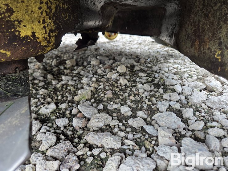 john-deere-265-image-19