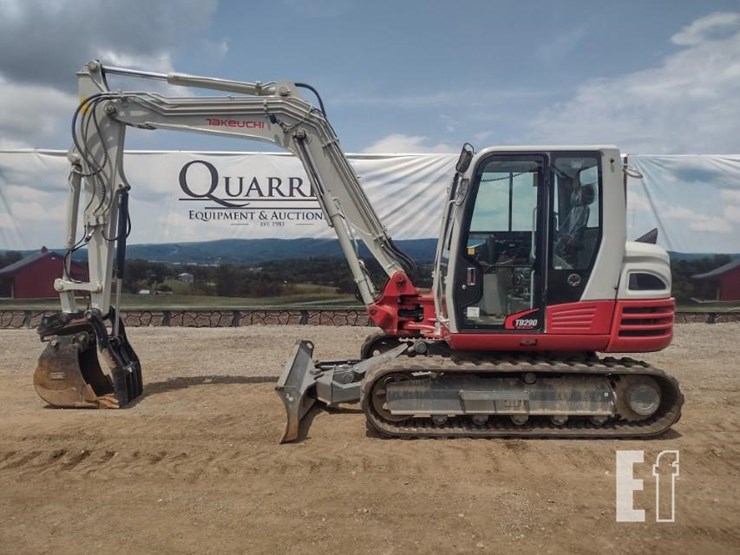 2022-takeuchi-tb290-image-1