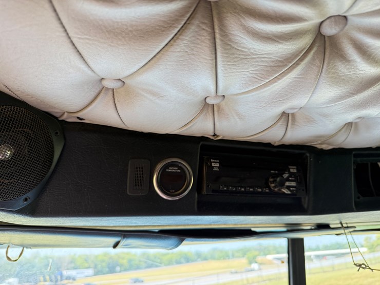 western-star-4900-image-15