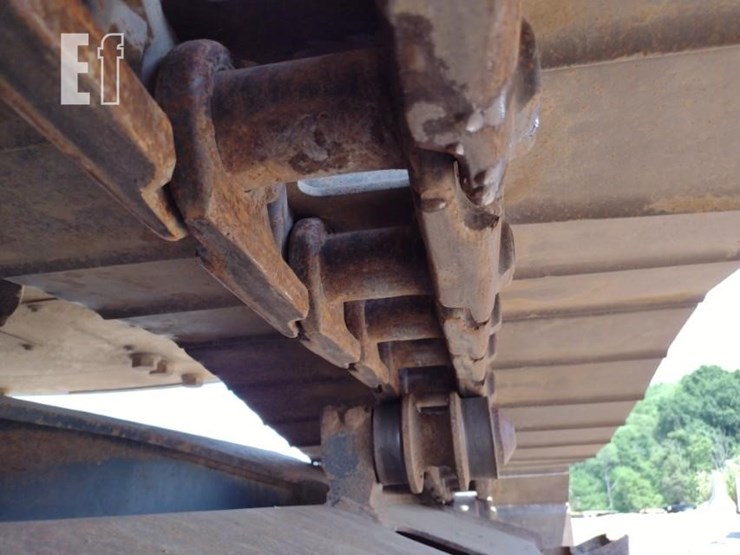 2011-komatsu-pc228us-lc-8-image-40