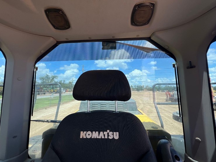 2019-komatsu-wa380-8-image-42