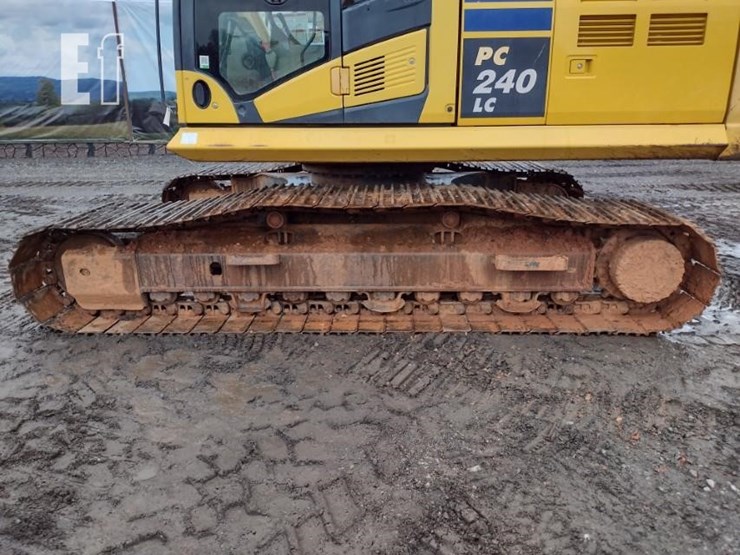 2017-komatsu-pc240-lc-11-image-32
