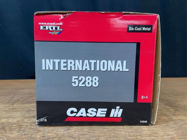 1/16-ih-5288-nib-ertl-image-3