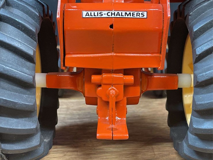 1/16-ac-190xt-landhandler-ertl-image-13