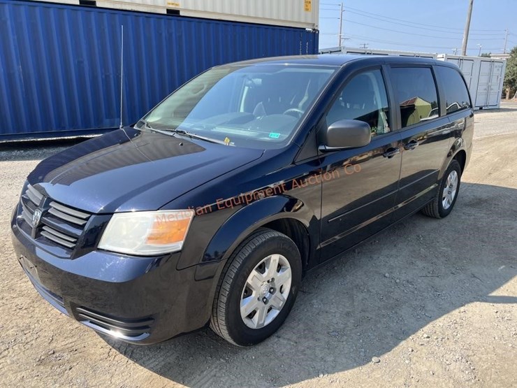 2010-dodge-grand-caravan-se-image-1