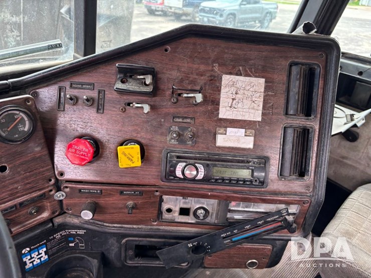 1999-freightliner-truck-(dr12135-unit-474)-image-64