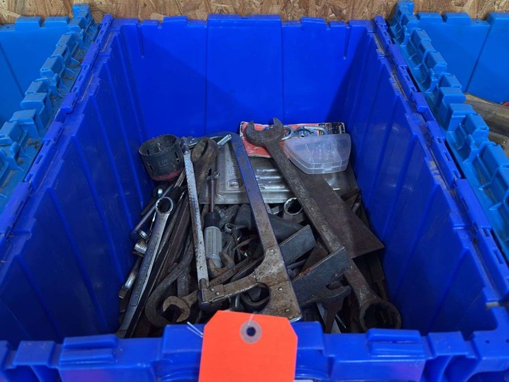 box-of-hand-tools-image-1