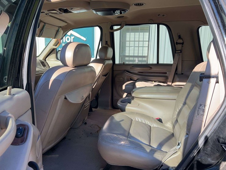 2002-lincoln-navigator-image-17