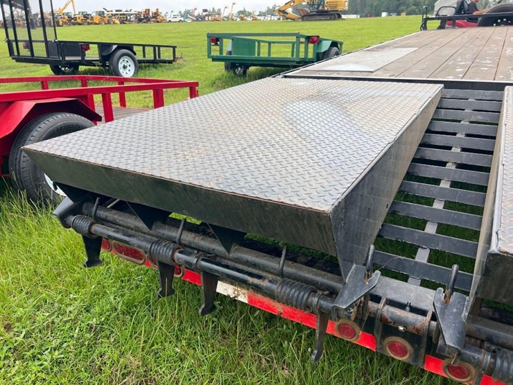 2022-load-trail-102"-x-24'-trailer-image-13