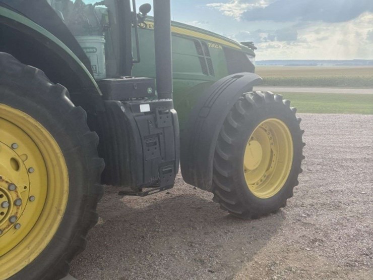 john-deere-7200r-image-16