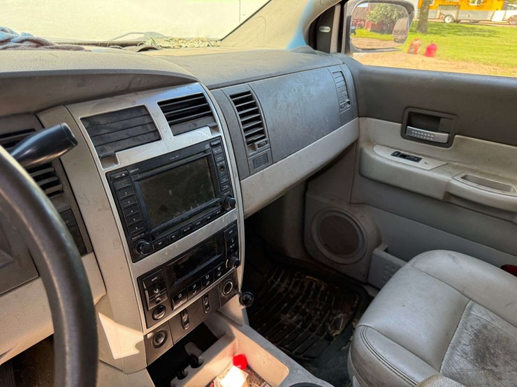 2006-dodge-durango-image-17