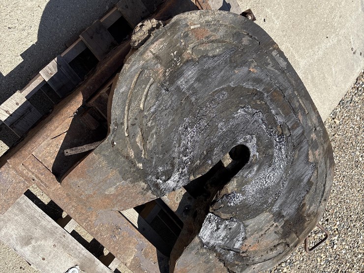 holland-semi-truck-5th-wheel-hitch-image-10