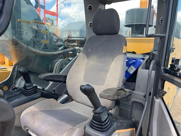 2016-volvo-ec380el-image-36