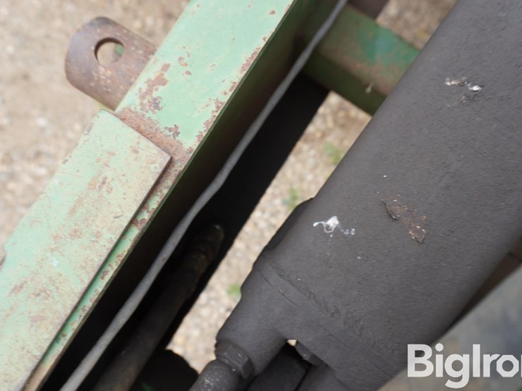 john-deere-7000-image-17
