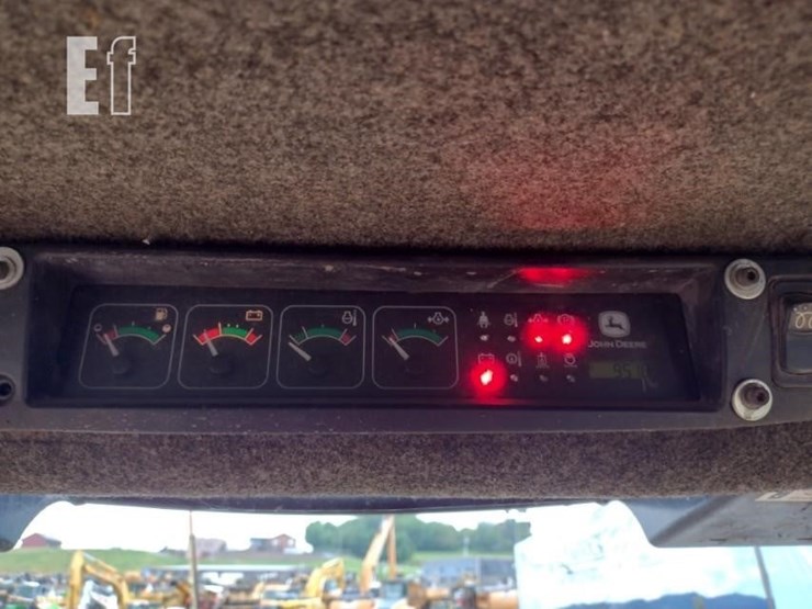 john-deere-270-image-7