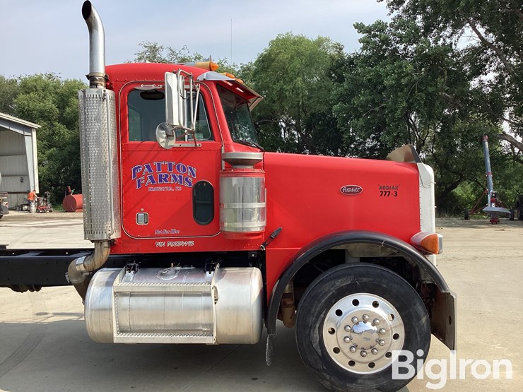 1993-peterbilt-378-image-14