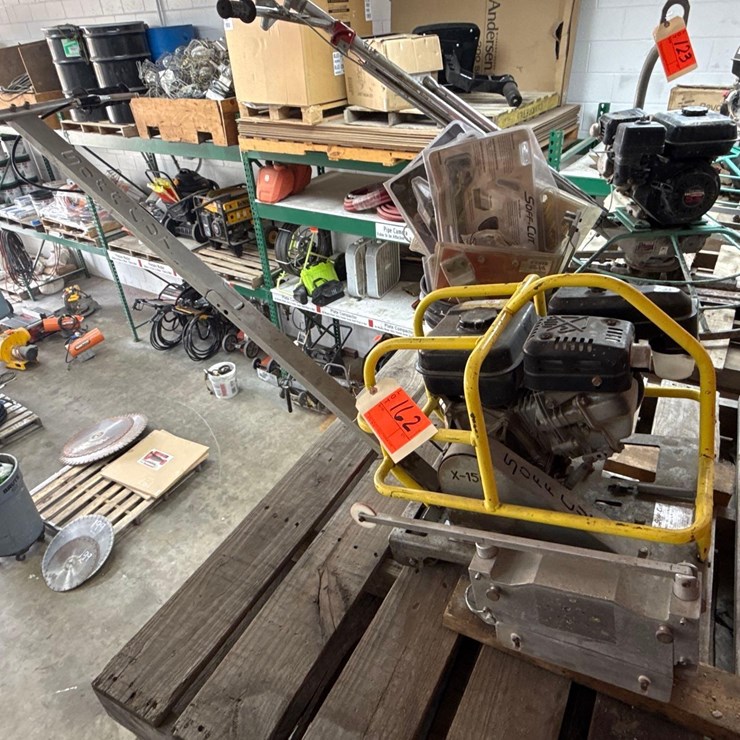 SOFF-CUT MDL X-150 PROWLER WALK BEHIND GREEN CONCRETE SAW SUPPORT EQUIPMENT