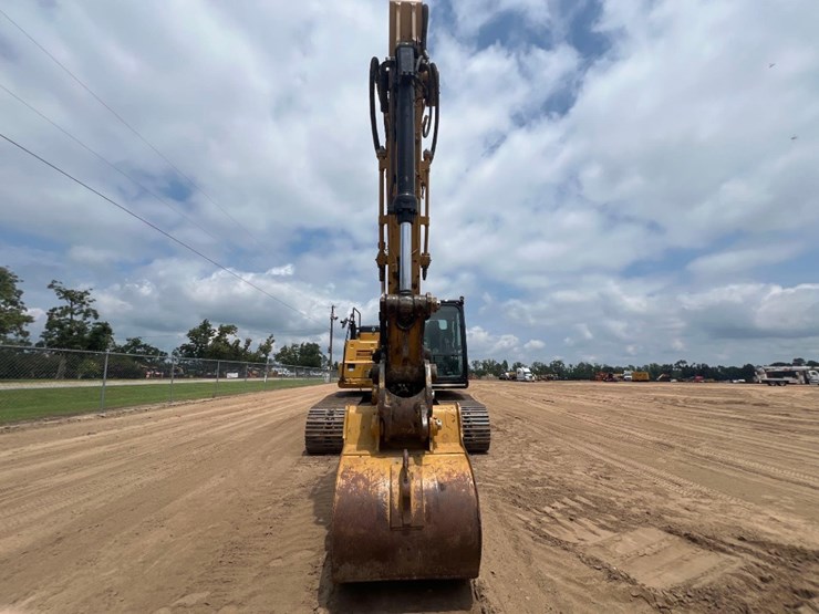 2015-caterpillar-323fl-image-7