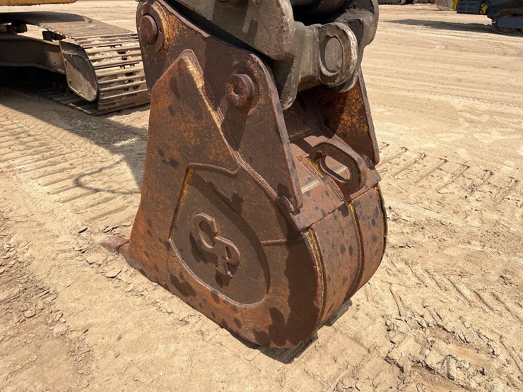 2008-deere-270d-lc-image-22