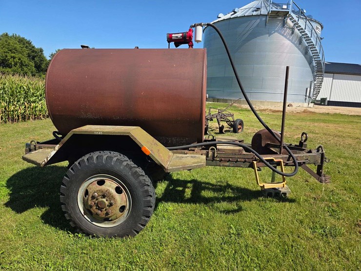 500-gallon-fuel-trailer-on-heavy-duty-trailer,-12v---25-gallon-per-minute-pump-image-2