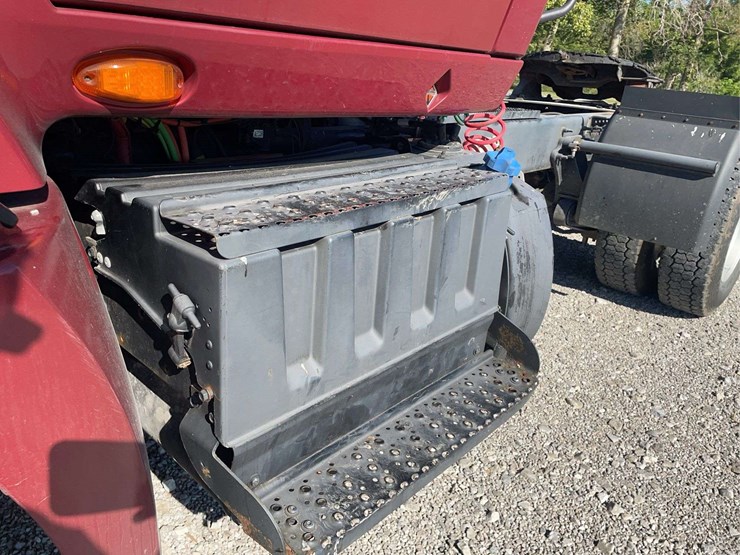 2015-navistar-prostar-day-cab---automatic-transmission-image-7