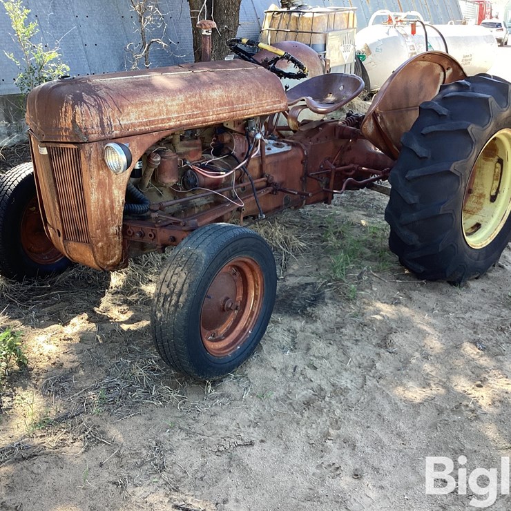 FORD TRACTOR