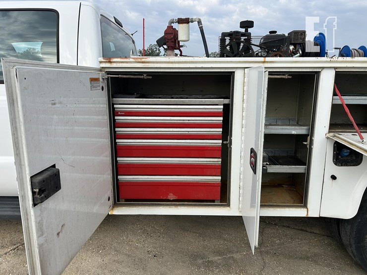 ford-f550-image-23