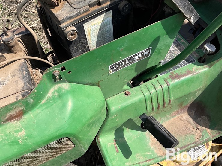 john-deere-212-image-19