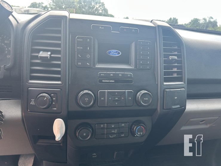 2020-ford-f150-image-27