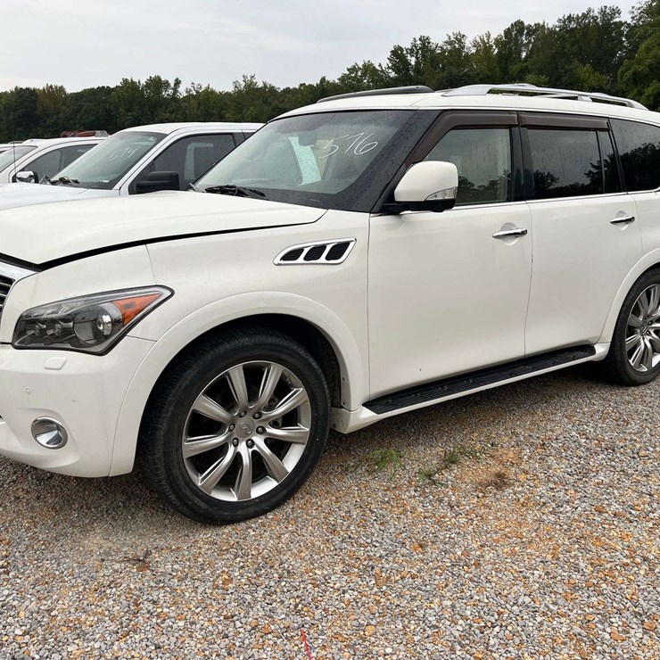 2012 INFINITI QX56