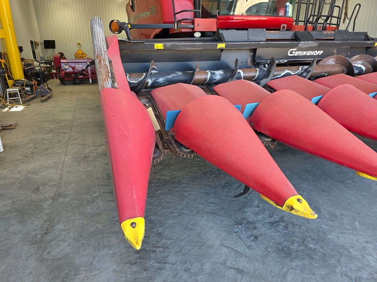 2001-geringhoff-rota-disc-8-row-30”-chopping-corn-head,-red-poly-snouts,-headsite,-flagship-hookup,-image-4