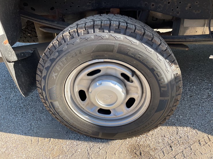 2016-ford-f250-xl-image-24