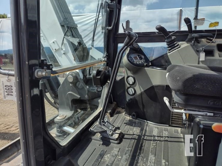 2018-bobcat-e85-image-11