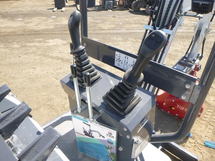 bttl-et12m-6-hydraulic-excavator-image-23