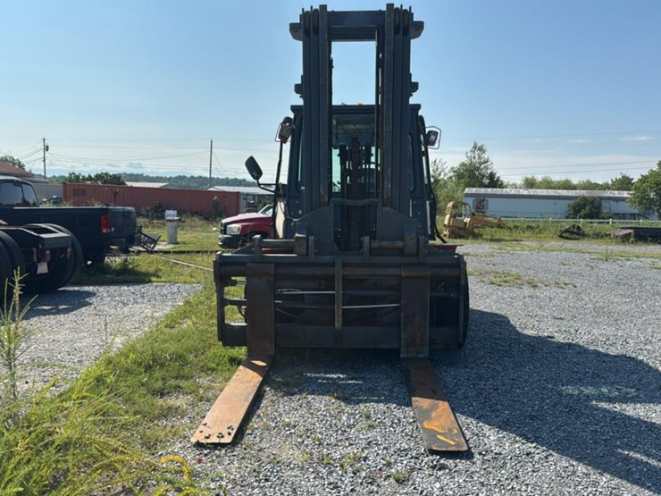 #165-•-2017-heli-americas-cpcd100-forklift-image-8