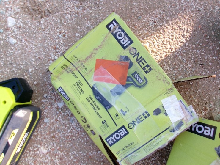(2)-ryobi-18v-3/8"-cordless-drill-image-1
