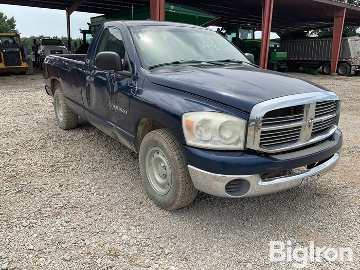 2007-dodge-ram-1500-image-3